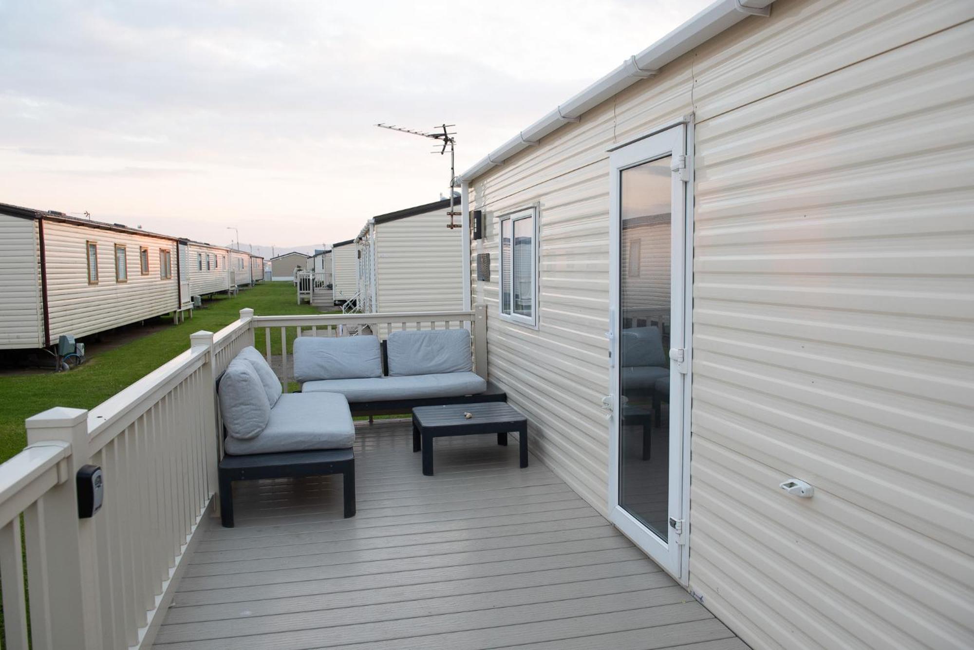 2 Bed Caravan For Hire At Golden Sands In 拉尔 外观 照片